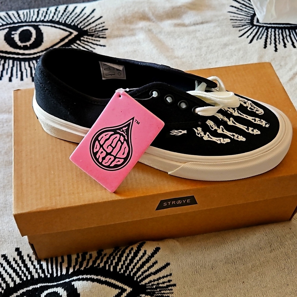 Straye unisex skeleton shoes